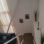 Apartment Friends